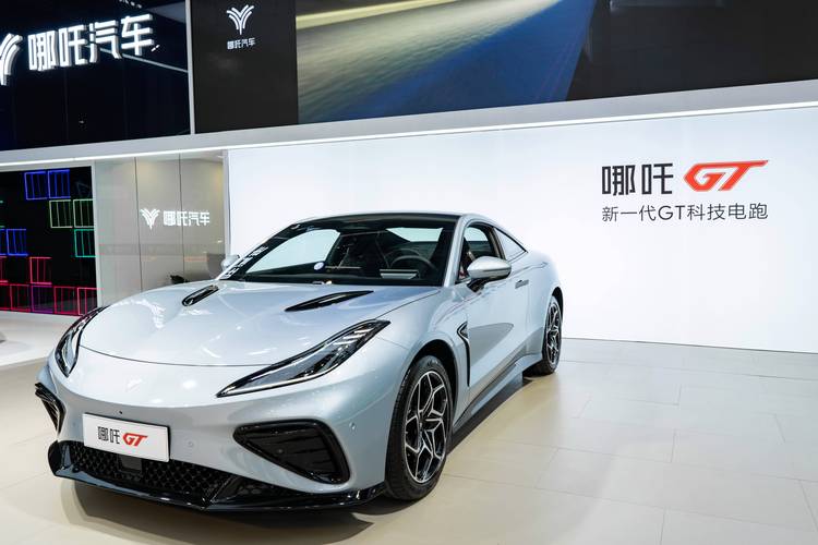 深圳坪山区诚吉迈企业管理咨询哪吒汽车在智能汽车领域的表现，领途汽车在新能源汽车市场中的影响力